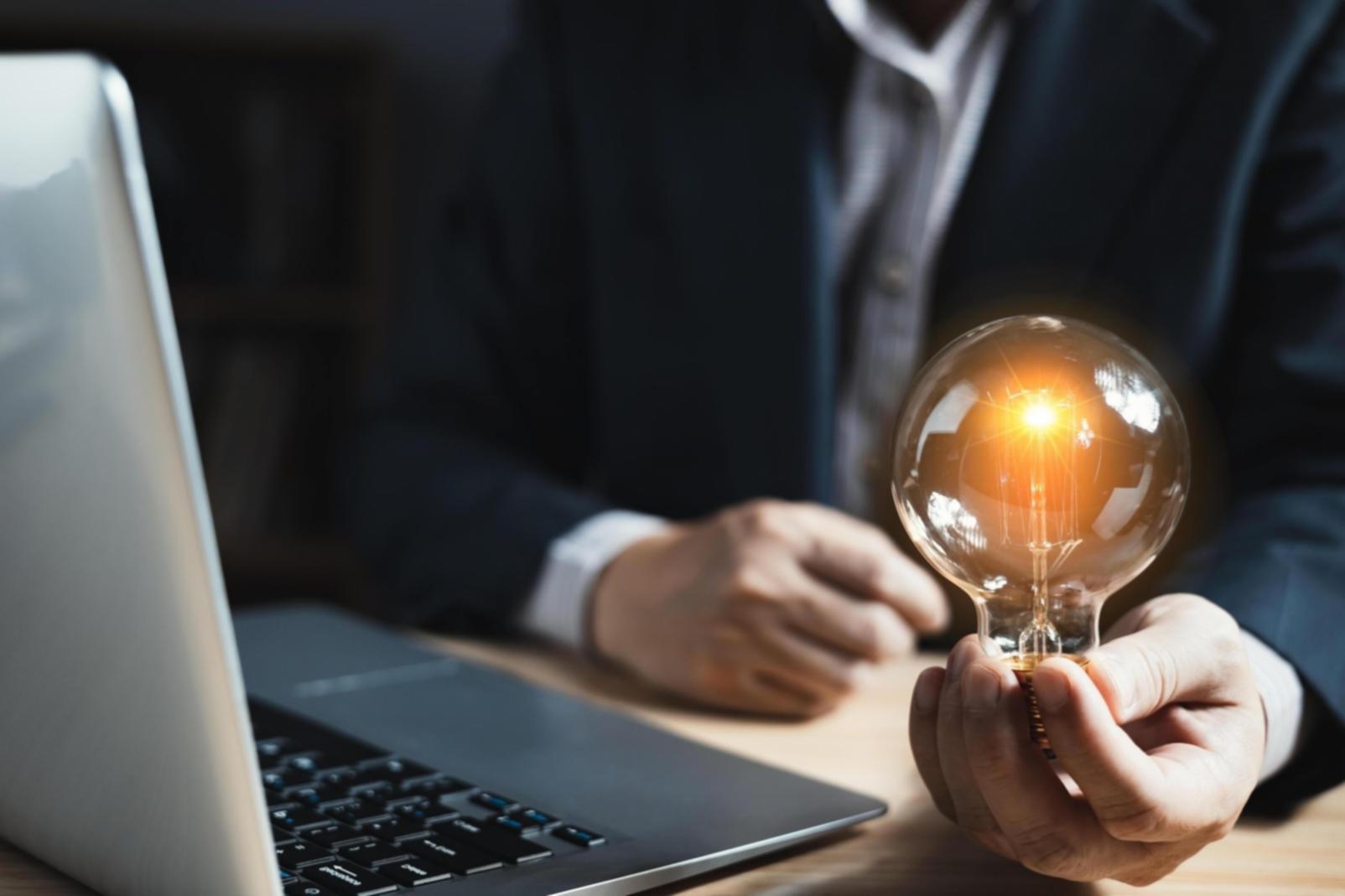 Visuelle Darstellung unserer Lehrmethodik für IoT und KI Kurse